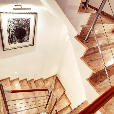 Tcz Mokra 아파트호텔 포즈난